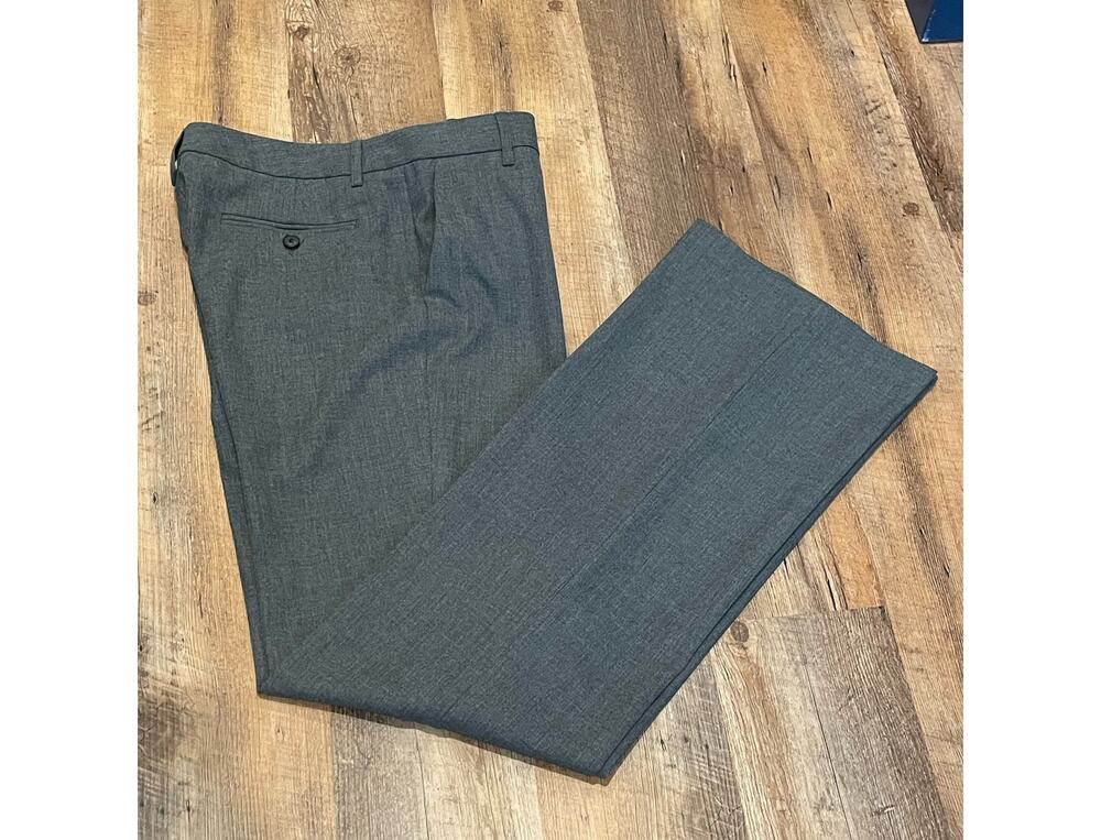 ZARA WOMAN Gray wide legged  pants Size 10
